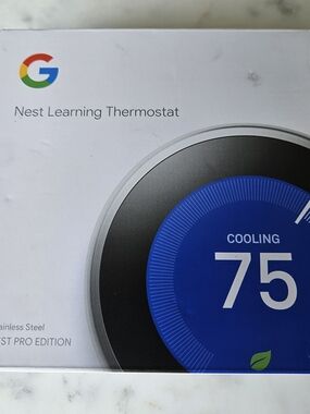 Google Nest Learning Thermostat - Blue Display